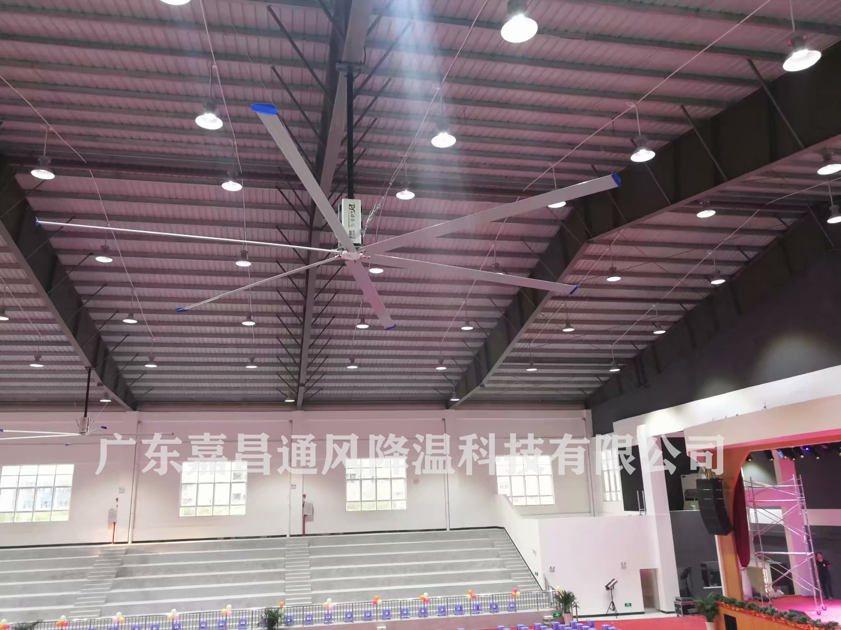 展覽館通風(fēng)降溫解決方案,推薦神器工業(yè)大吊扇