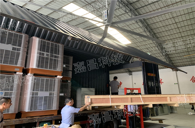 東莞大型工業(yè)大風扇,大型通風工業(yè)風扇,散熱工業(yè)風扇，瑞泰風大型工業(yè)大風扇